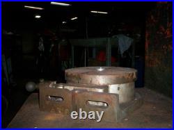 12 Universal rotary table